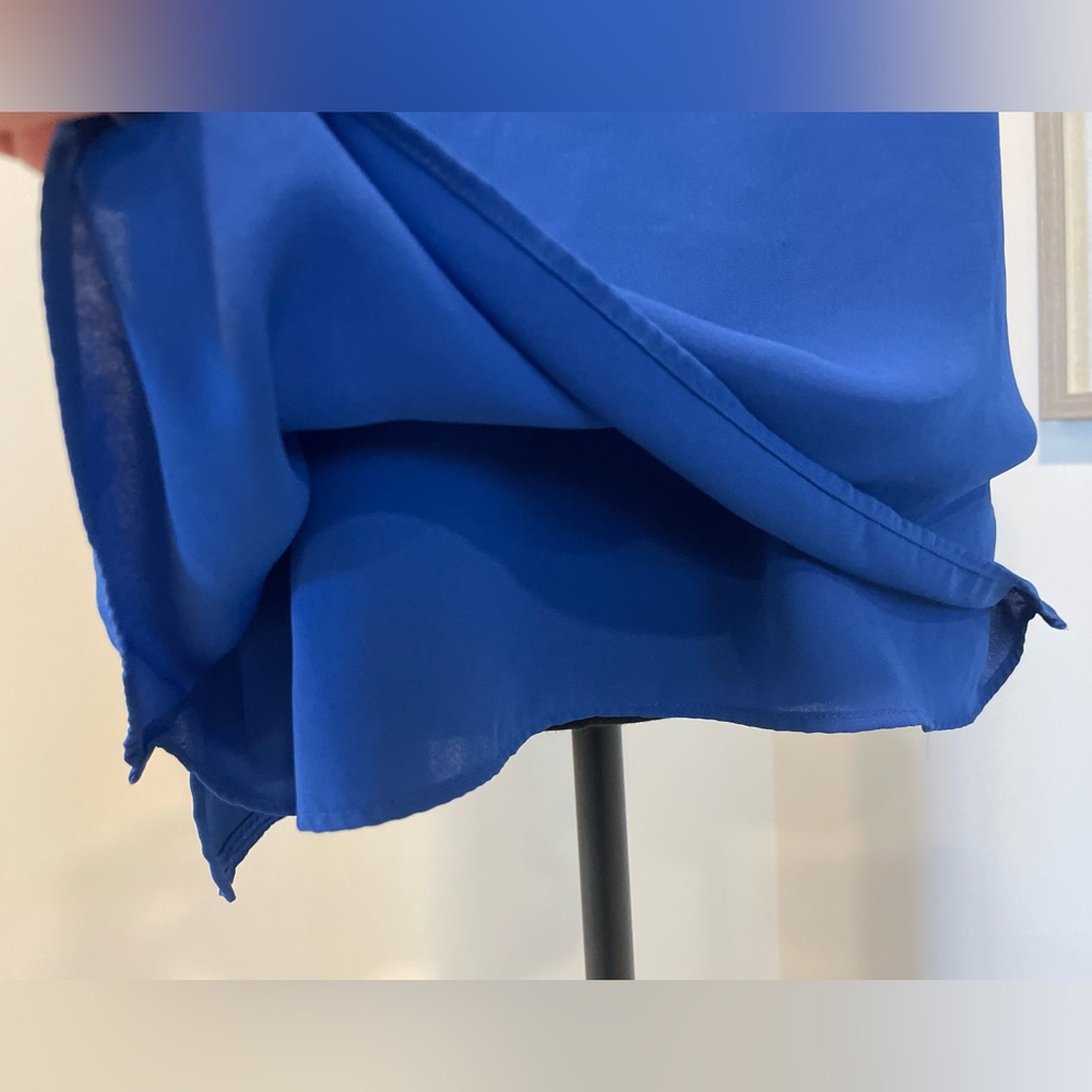 Reitmans Cobalt Blue Camisole with V-Neck EUC - Picture 7 of 9